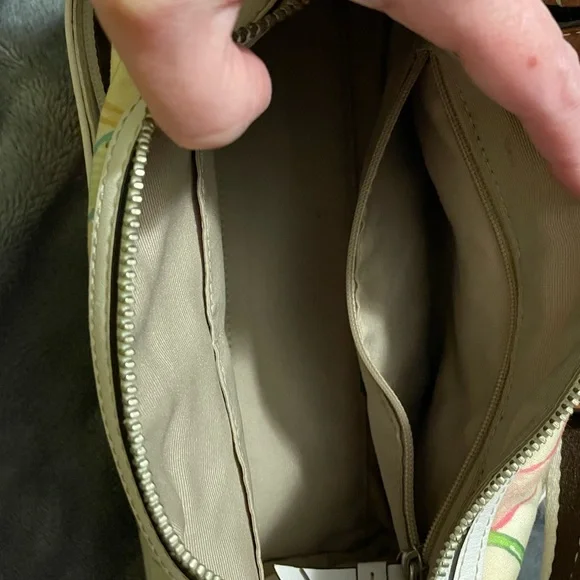 Coach barrel bag L0694-10677 and matching wallet. - Picture 3 of 11